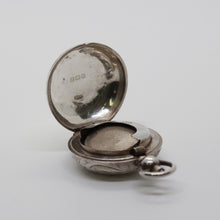 Load image into Gallery viewer, Collectable Sovereign Case Sterling Silver
