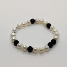 Load image into Gallery viewer, Pearl and Jet Combination Bracelet
