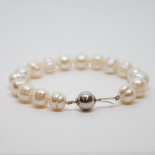 Load image into Gallery viewer, Freshwater White Ringed Baroque Pearl Bracelet
