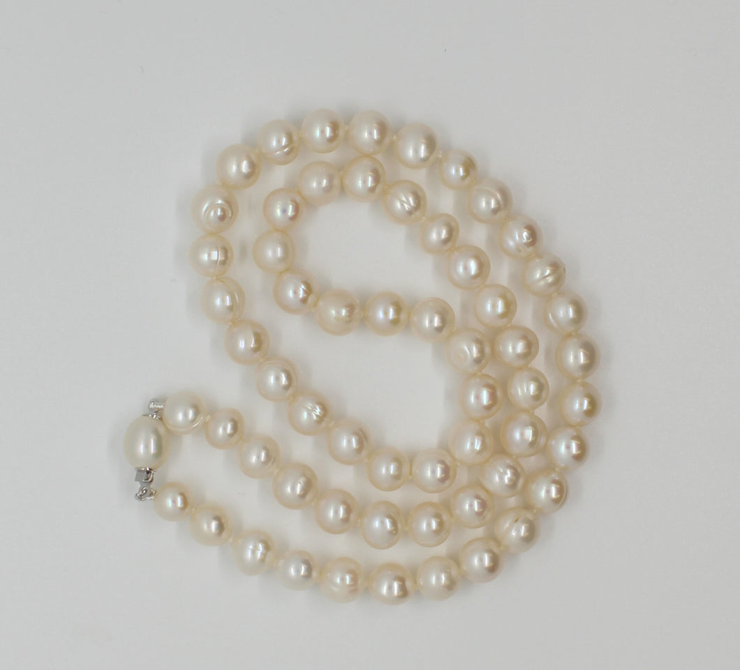 White Pearl Necklace