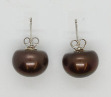 Load image into Gallery viewer, E Black Button Pearl Stud Earrings E093 Sold
