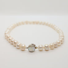 Load image into Gallery viewer, White Pearl Necklace
