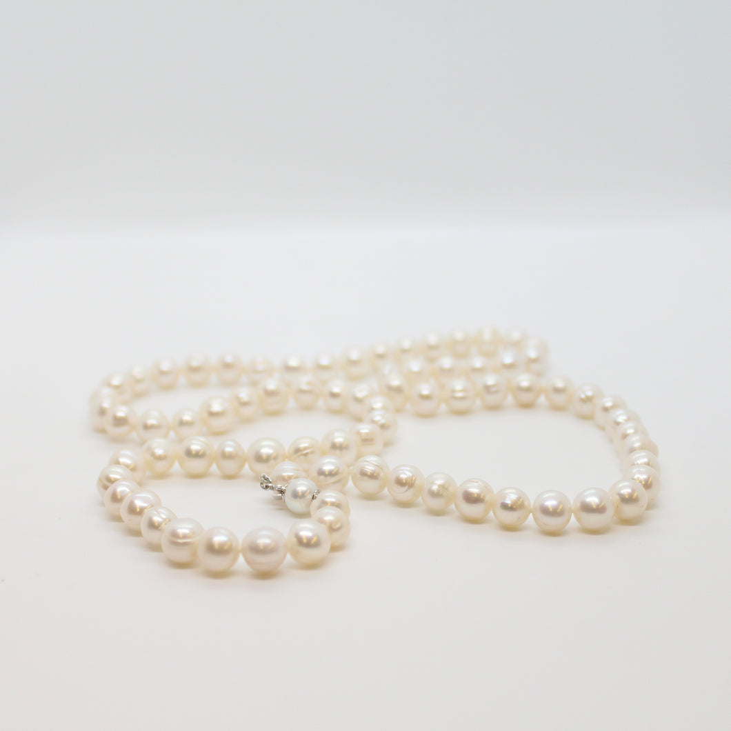 White Round Ringed Pearl Necklace