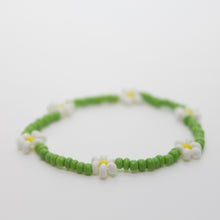 Load image into Gallery viewer, Sunshine Collection, Bracelet, Daisy Bracelet, Glass beads in Lime Green with White Daisies
