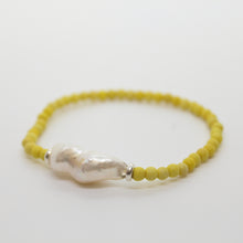 Load image into Gallery viewer, Sunshine Collection, Bracelet, Natural Freshwater White Pearls on Yellow Howlite
